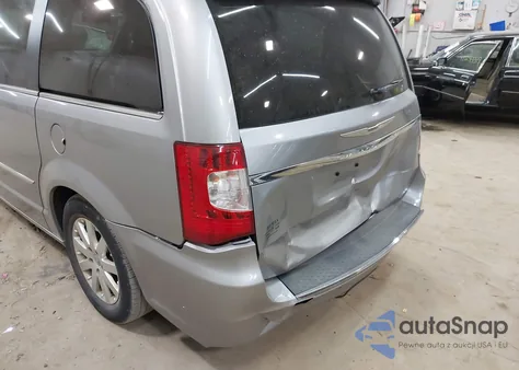 2015 Chrysler Town & Country Touring z USA, uszkodzony, nr VIN 2C4RC1BG2FR756166